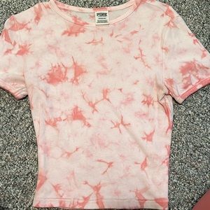 Pink cropped tee